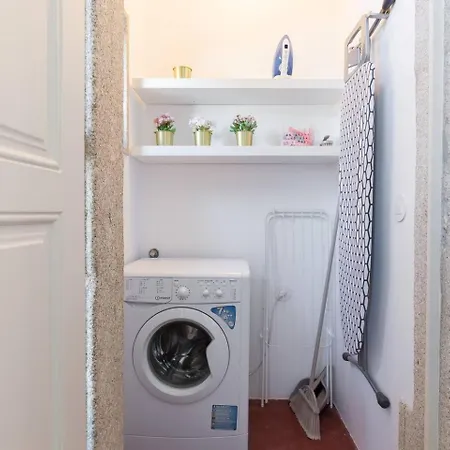 Get A Golden And Flower Flat