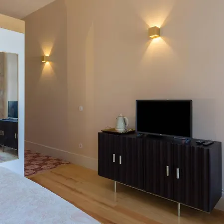 Apartment Get A Golden And Flower Flat Porto