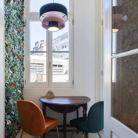 Get A Golden And Flower Flat