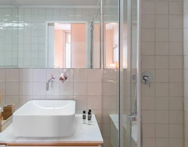 Get A Golden And Flower Flat