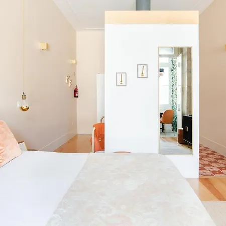 Get A Golden And Flower Flat