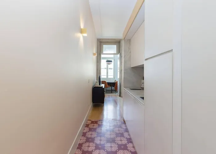 Get A Golden And Flower Flat