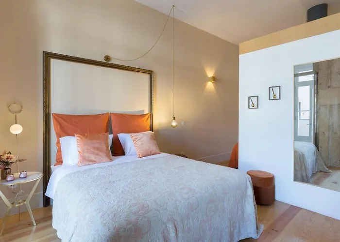 Apartman Get A Golden And Flower Flat