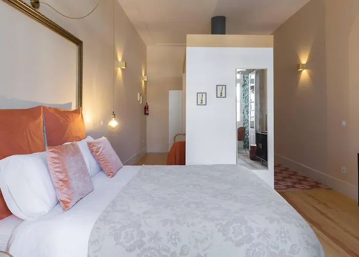 Get A Golden And Flower Flat Porto