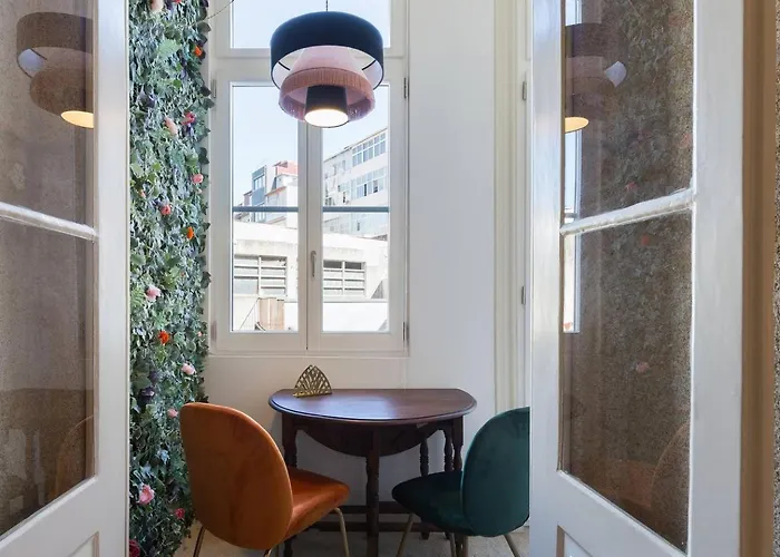 Get A Golden And Flower Flat