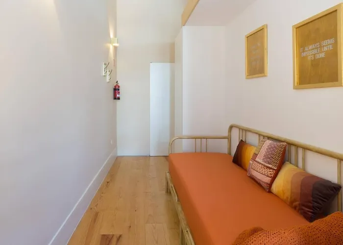 Get A Golden And Flower Flat