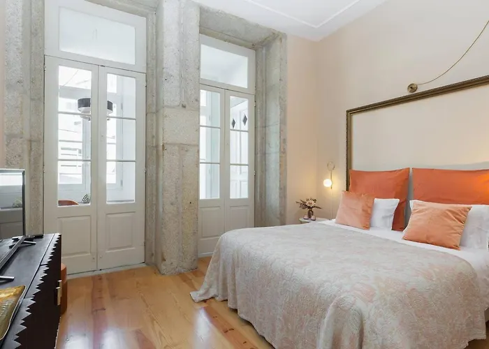 Apartman Get A Golden And Flower Flat