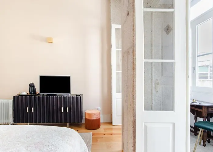 Get A Golden And Flower Flat Porto