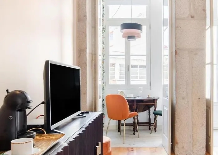 Get A Golden And Flower Flat